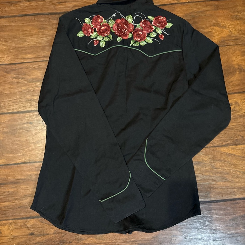 Roper Black Western Shirt with Rose Embroidery - Picture 6 of 6